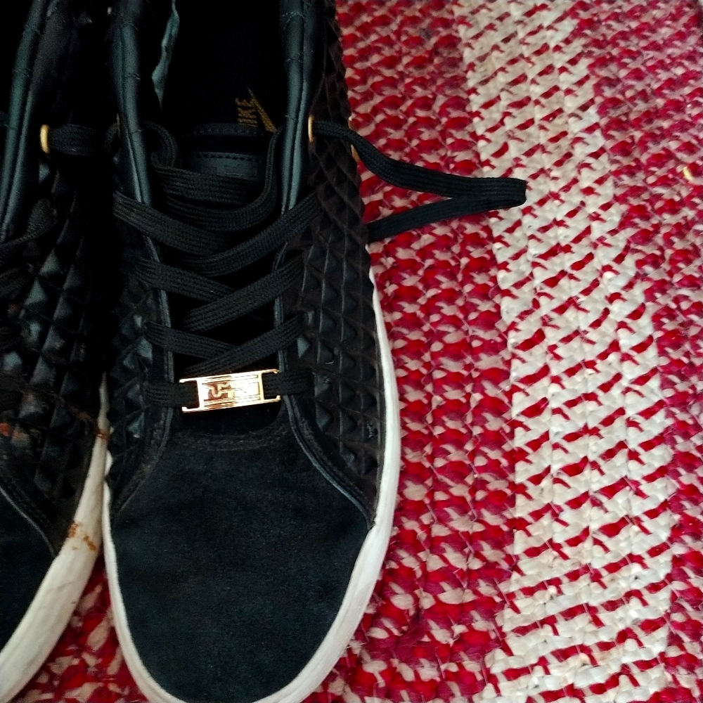 Nike shoes
